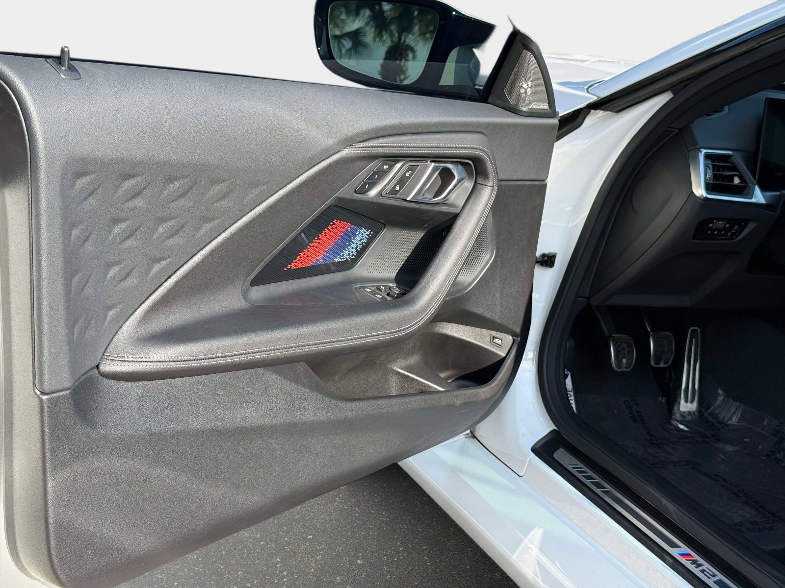 Used 2024 BMW M2 w/ Lighting Package image 31