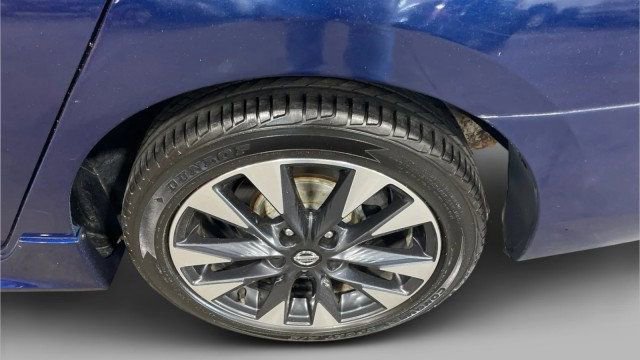 Used 2019 Nissan Sentra SR FWD image 17