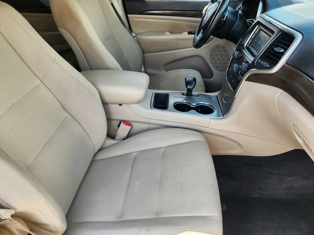 Used 2014 Jeep Grand Cherokee Laredo w/ Quick Order Package 23E AWD/4WD image 17