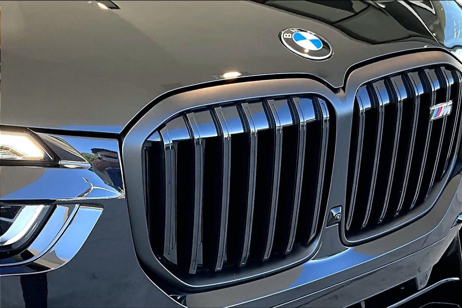Used 2026 BMW X7 M60i AWD/4WD image 29