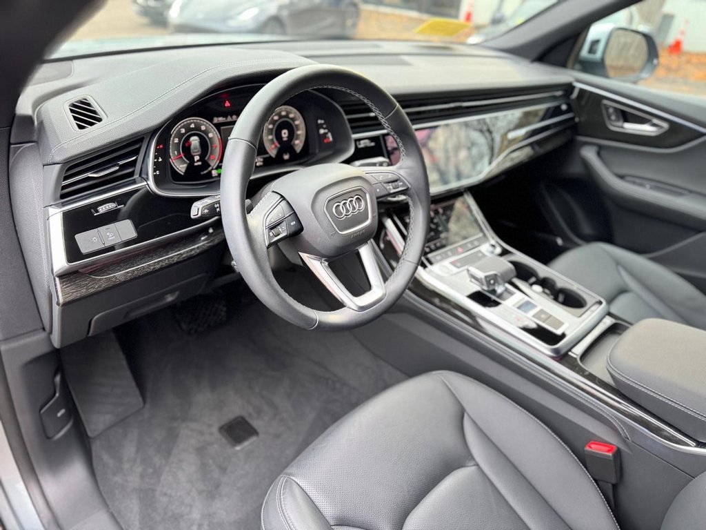 Used 2025 Audi Q8 Premium Plus image 14