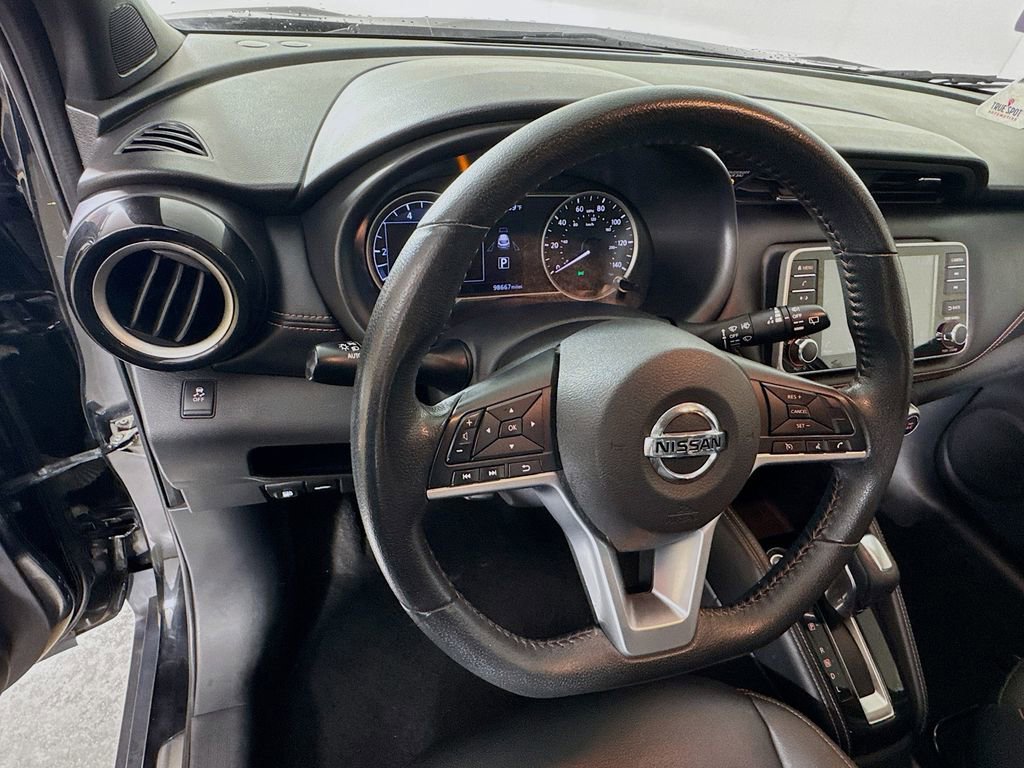 Used 2018 Nissan Kicks SR w/ Premium Package image 12
