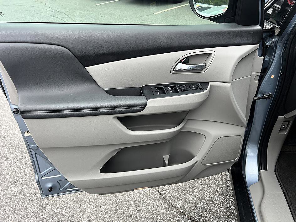 Used 2014 Honda Odyssey EX image 19