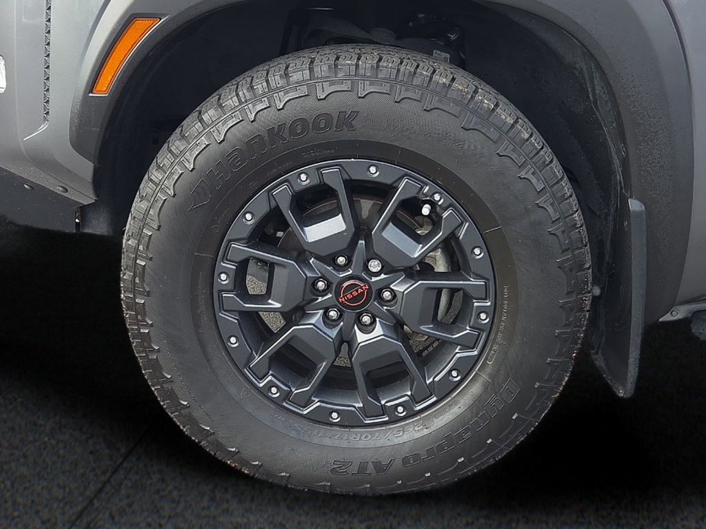Used 2023 Nissan Frontier PRO-4X w/ Pro-4X Premium Package AWD/4WD image 8