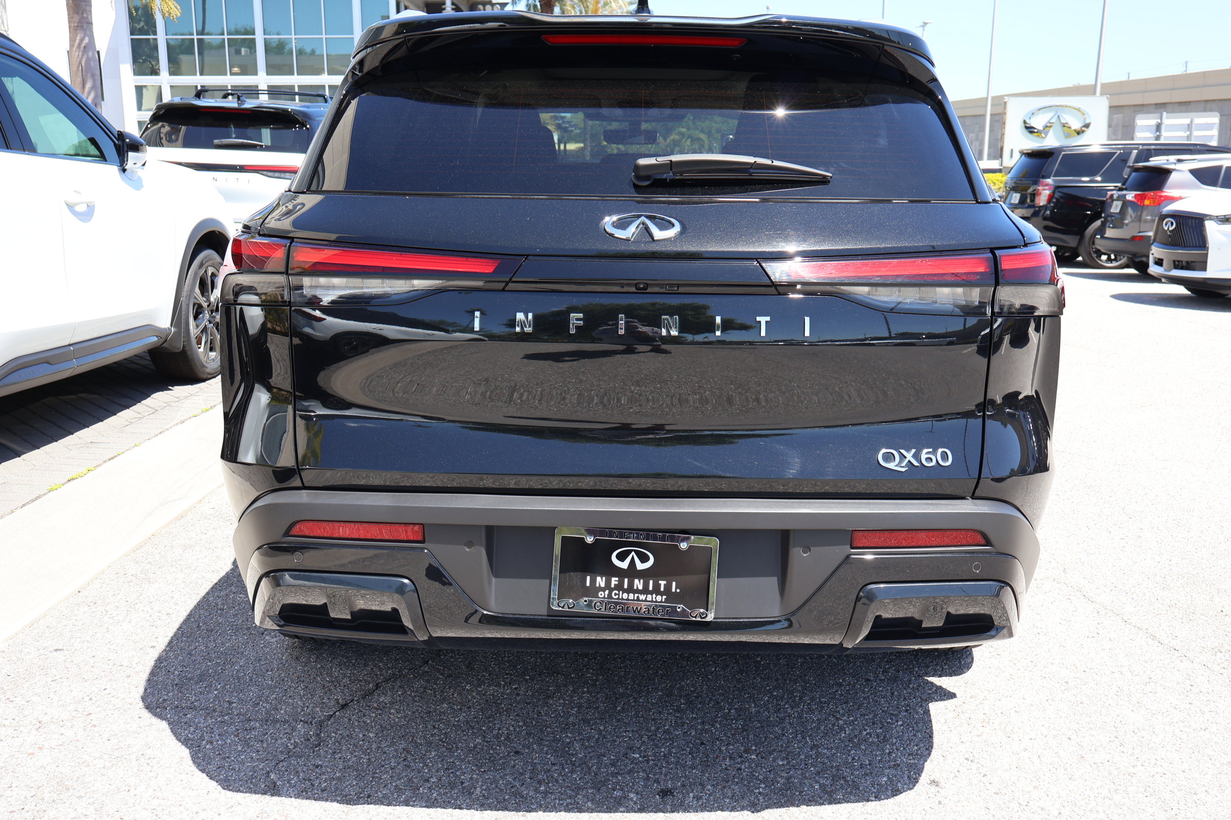 Certified 2024 INFINITI QX60 Luxe image 8