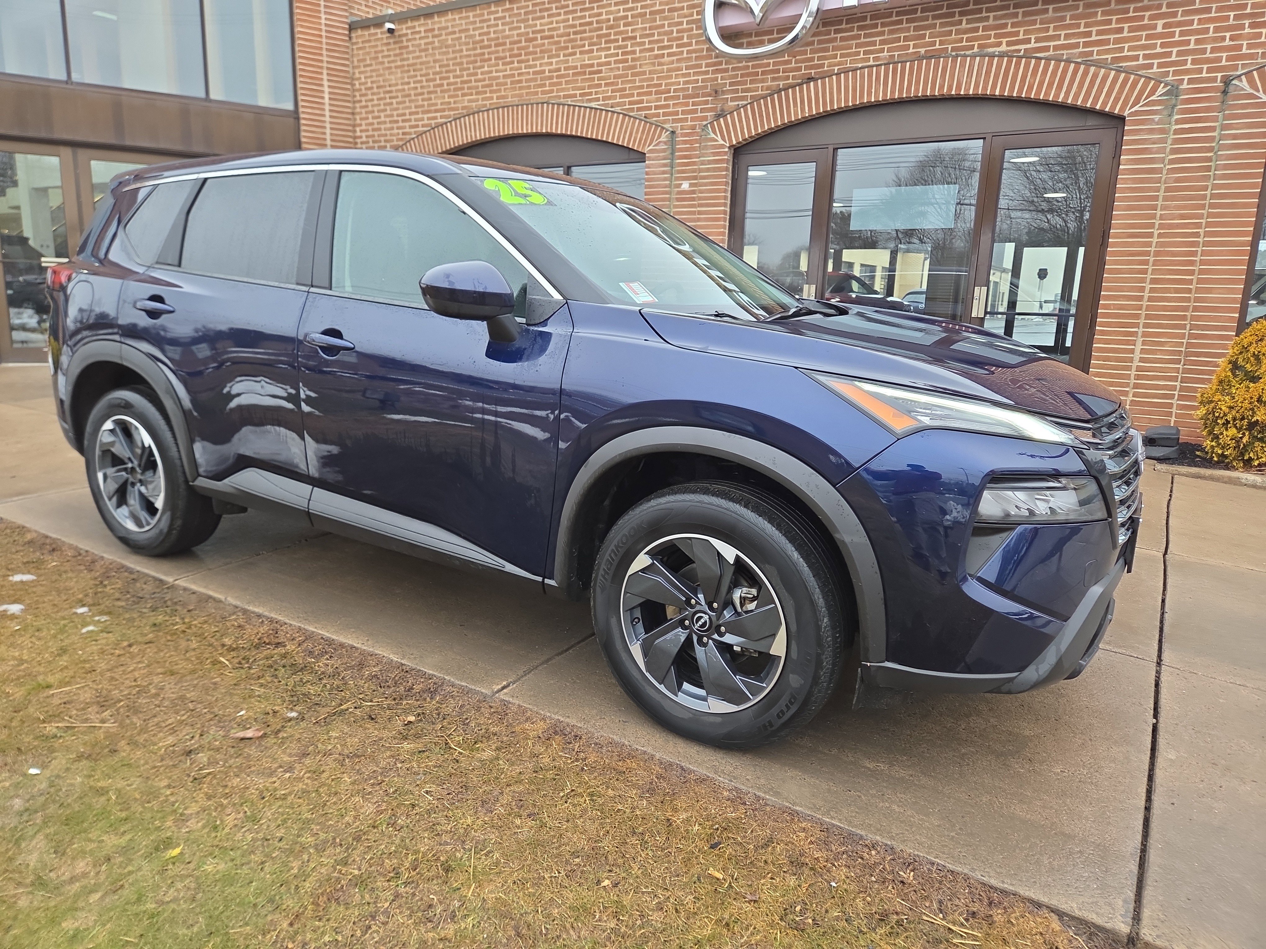 Used 2025 Nissan Rogue SV video 1