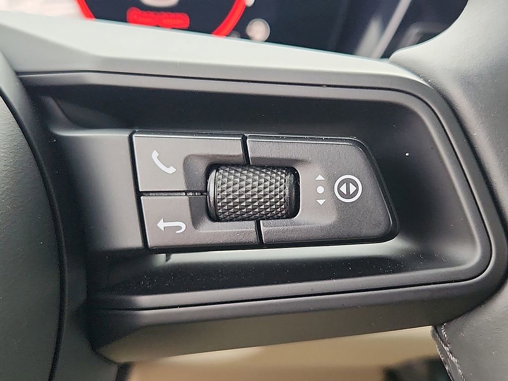 Used 2025 Porsche Macan 4S Electric image 20