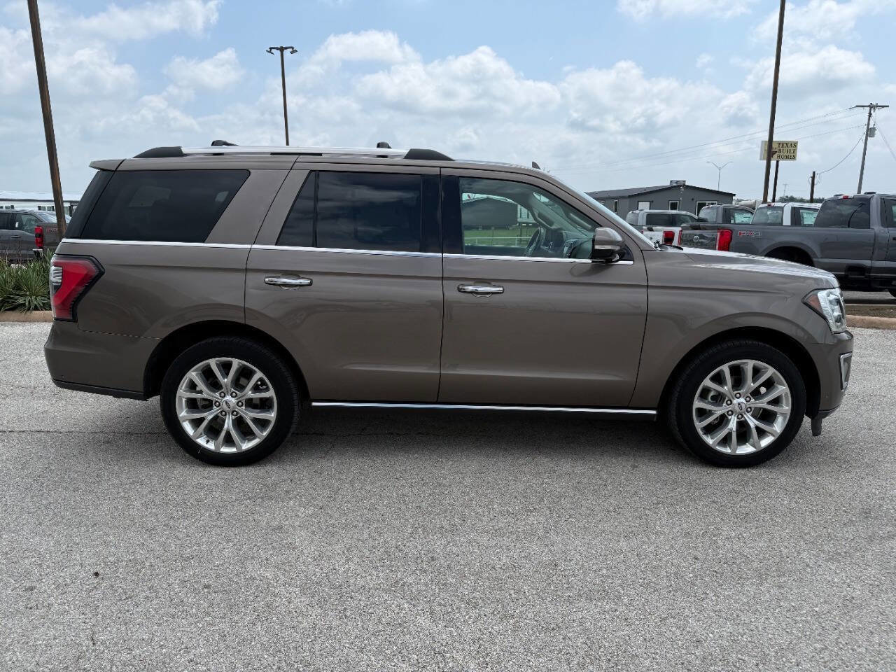 Used 2019 Ford Expedition Limited w/ Equipment Group 302A RWD image 6