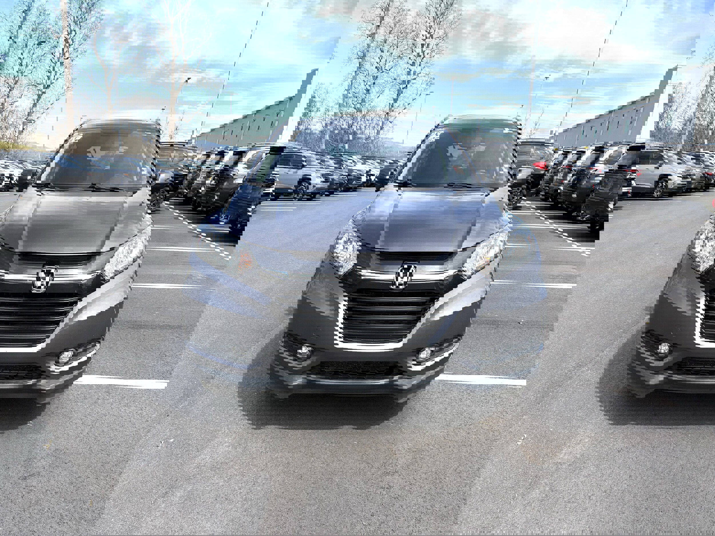 Used 2018 Honda HR-V EX-L image 2