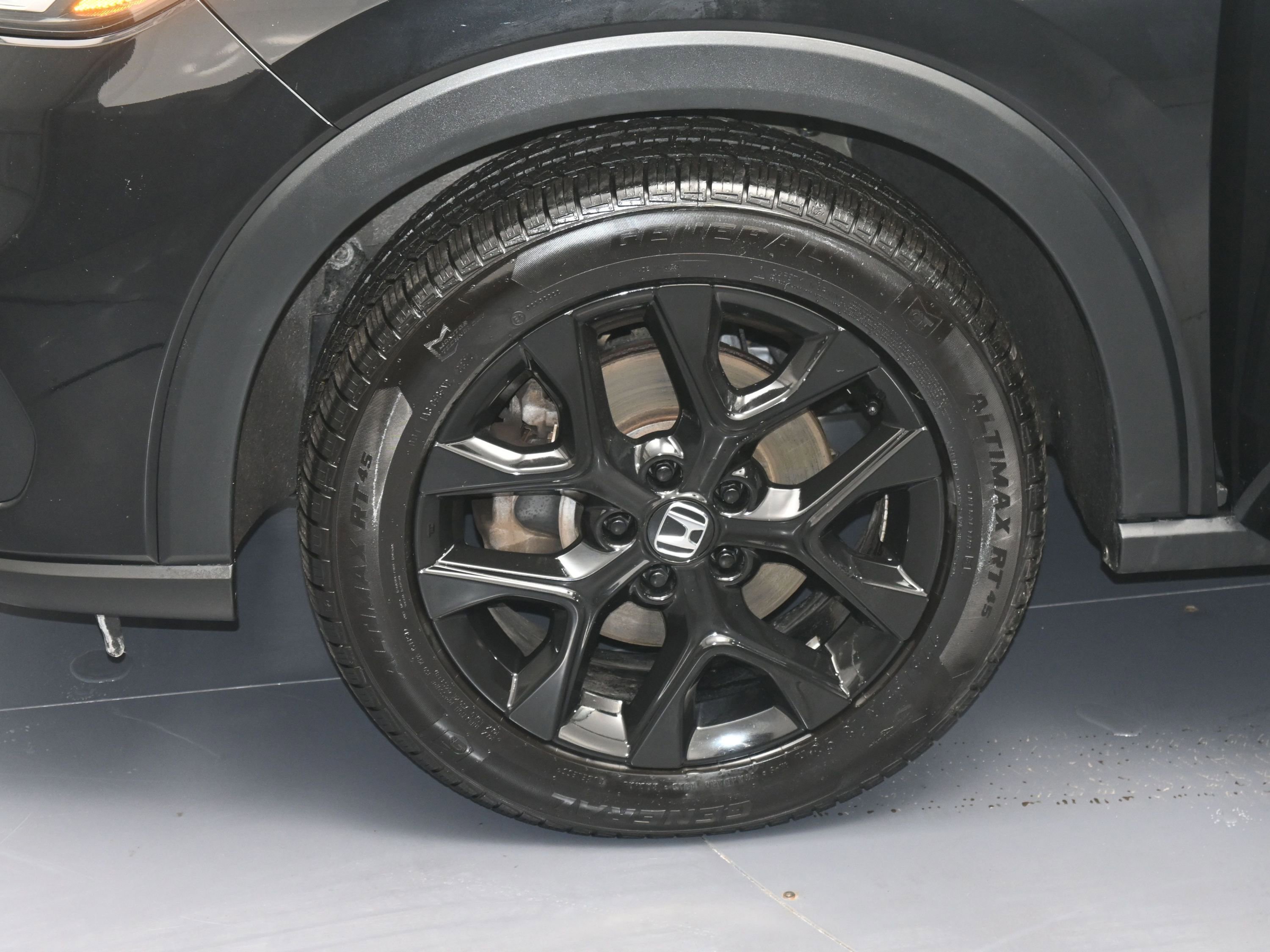 Used 2024 Honda HR-V Sport image 17