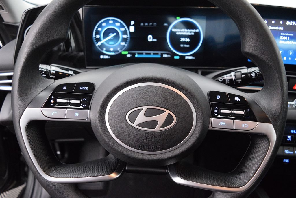 Used 2024 Hyundai Elantra Blue FWD image 26