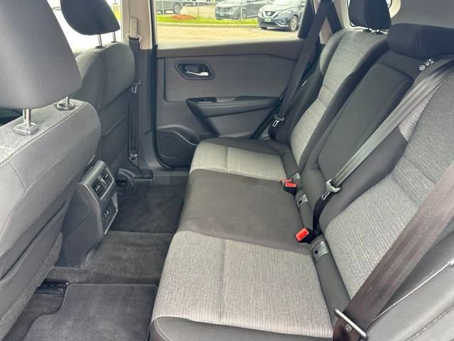 Used 2022 Nissan Rogue SV image 22