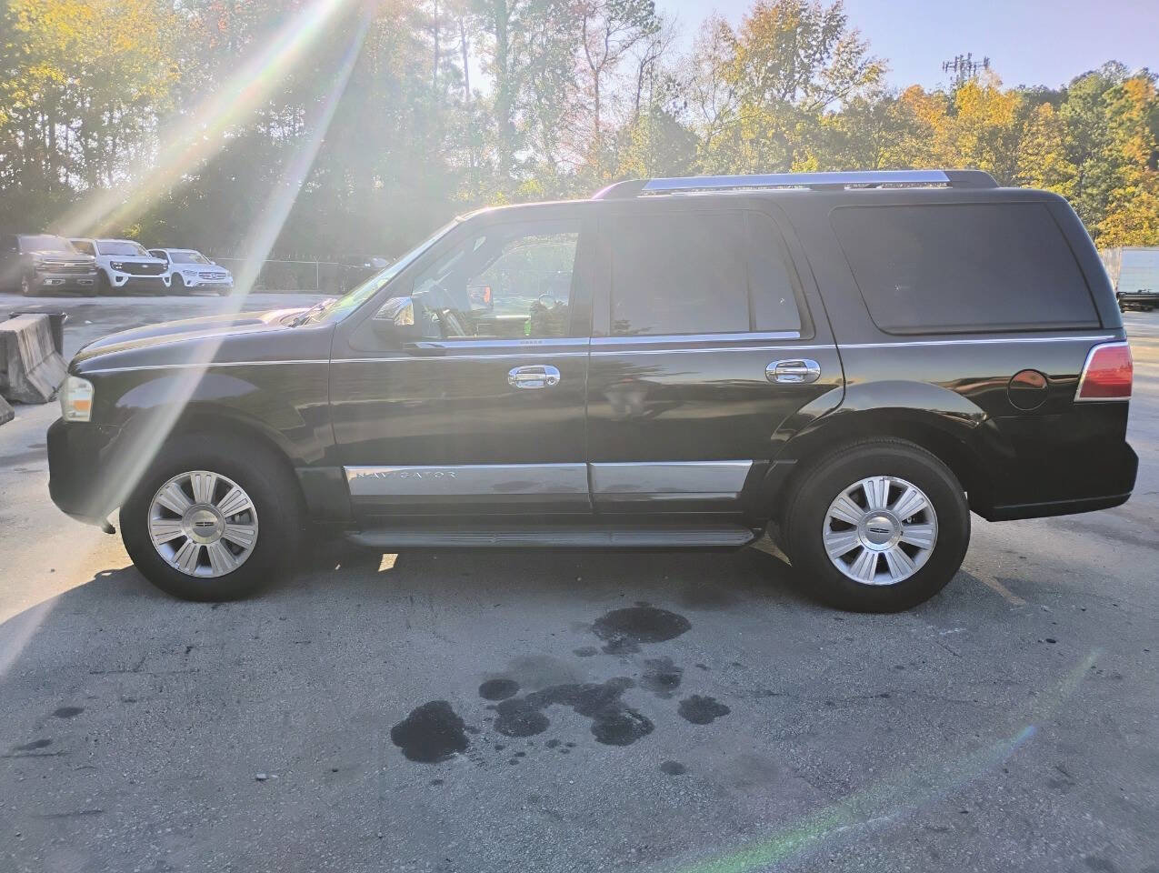 Used 2007 Lincoln Navigator Ultimate image 2