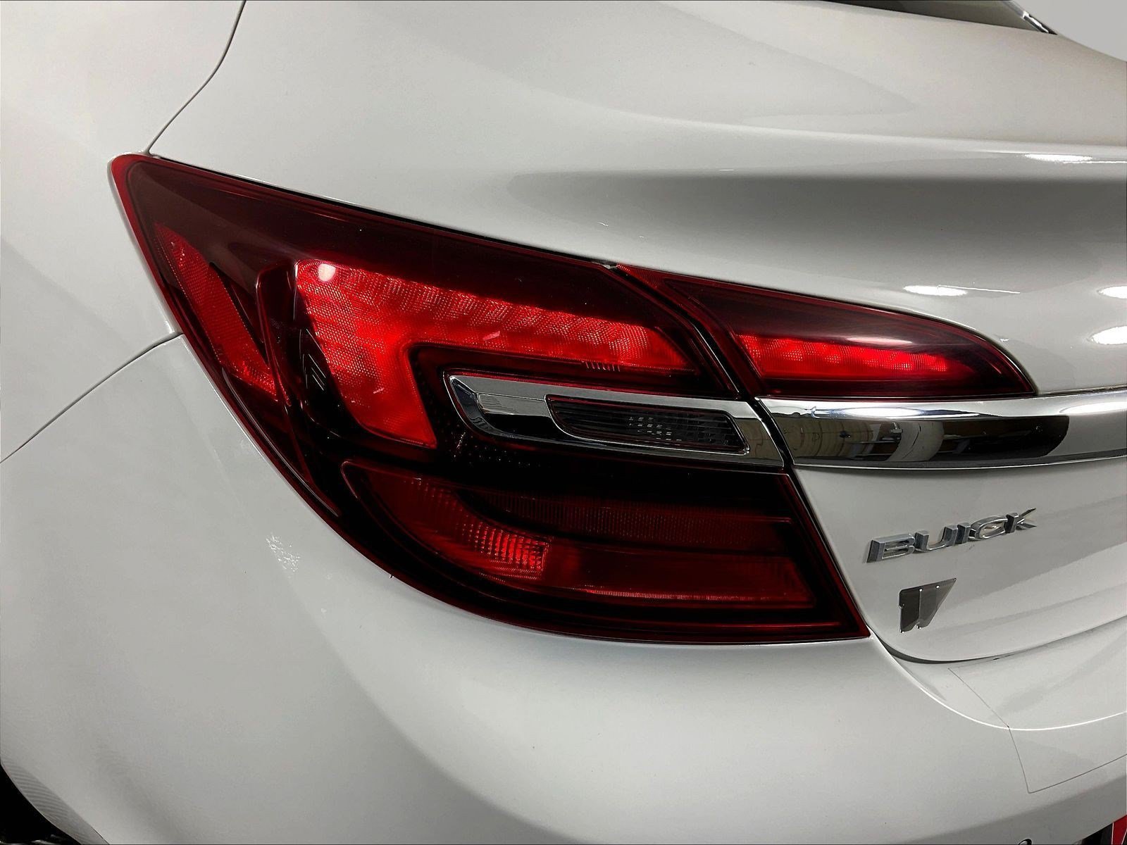 Used 2016 Buick Regal Premium AWD/4WD image 23