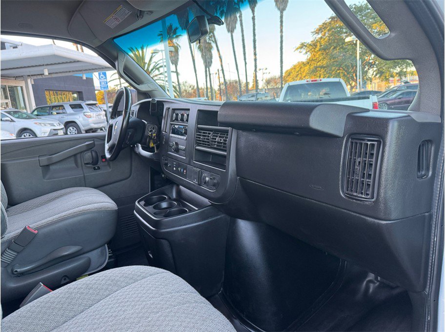 Used 2021 Chevrolet Express 2500 w/ Driver Convenience Package image 15