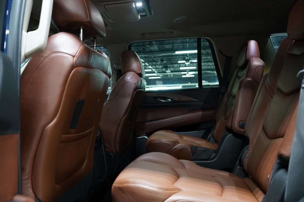 Used 2020 Cadillac Escalade Premium Luxury RWD image 14
