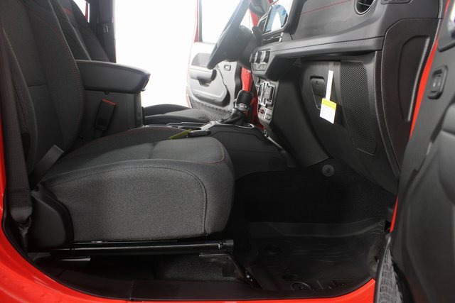 New 2026 Jeep Wrangler Unlimited Rubicon w/ Convenience Group image 19