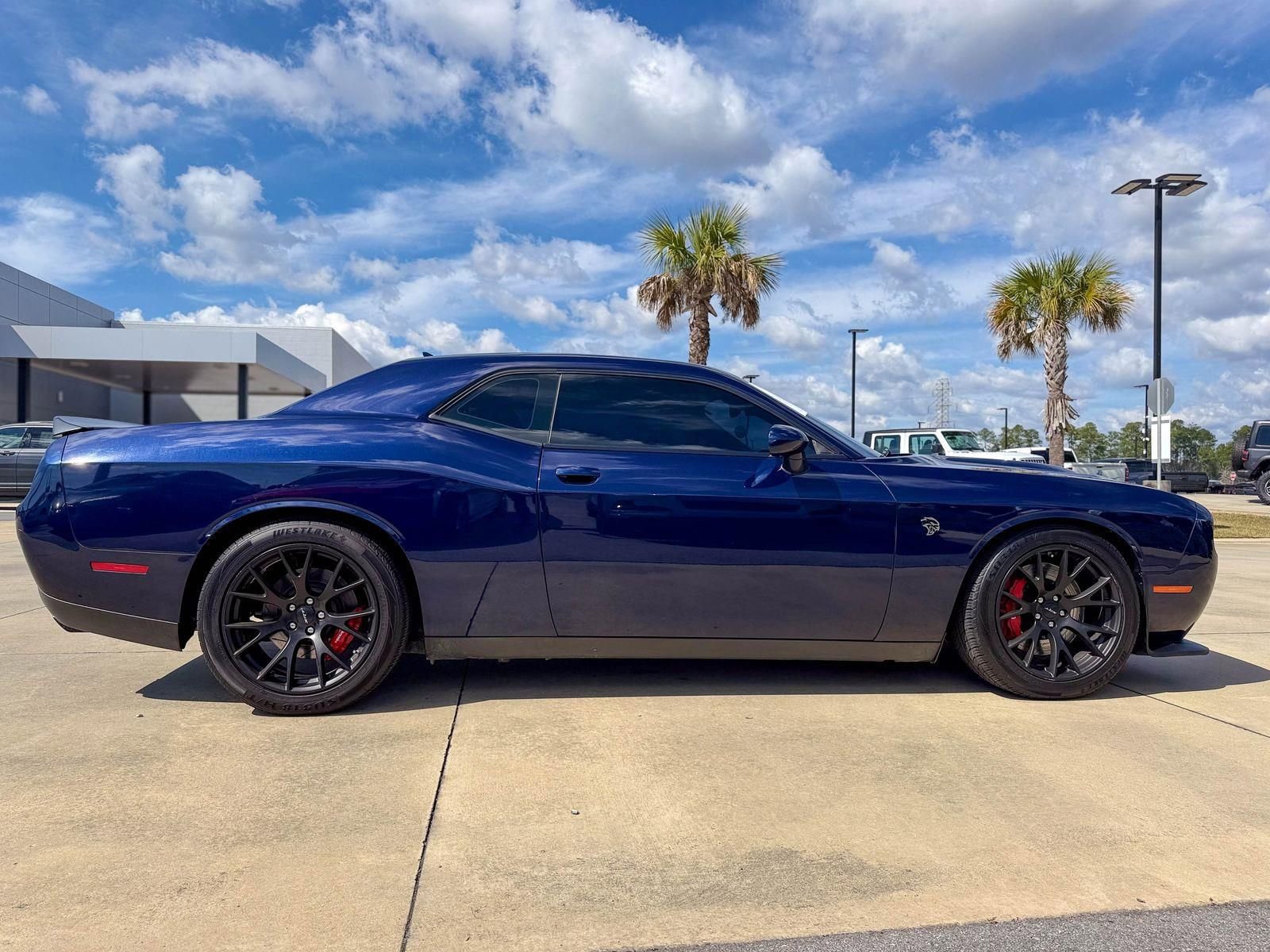 Used 2015 Dodge Challenger SRT Hellcat image 33