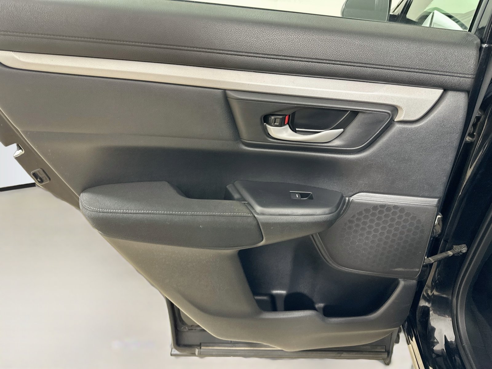 Used 2021 Honda CR-V LX image 33