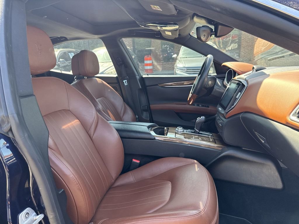 Used 2018 Maserati Ghibli S Q4 AWD/4WD image 24
