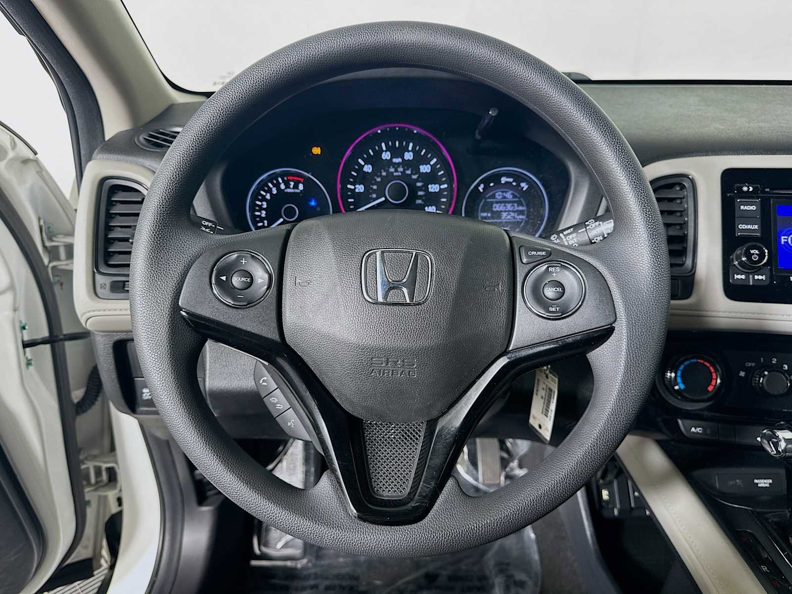 Used 2017 Honda HR-V LX image 11