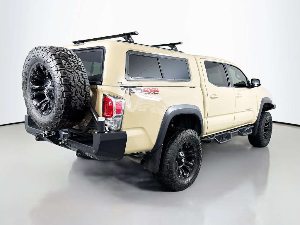 Used 2020 Toyota Tacoma TRD Off-Road w/ Technology Package AWD/4WD image 6