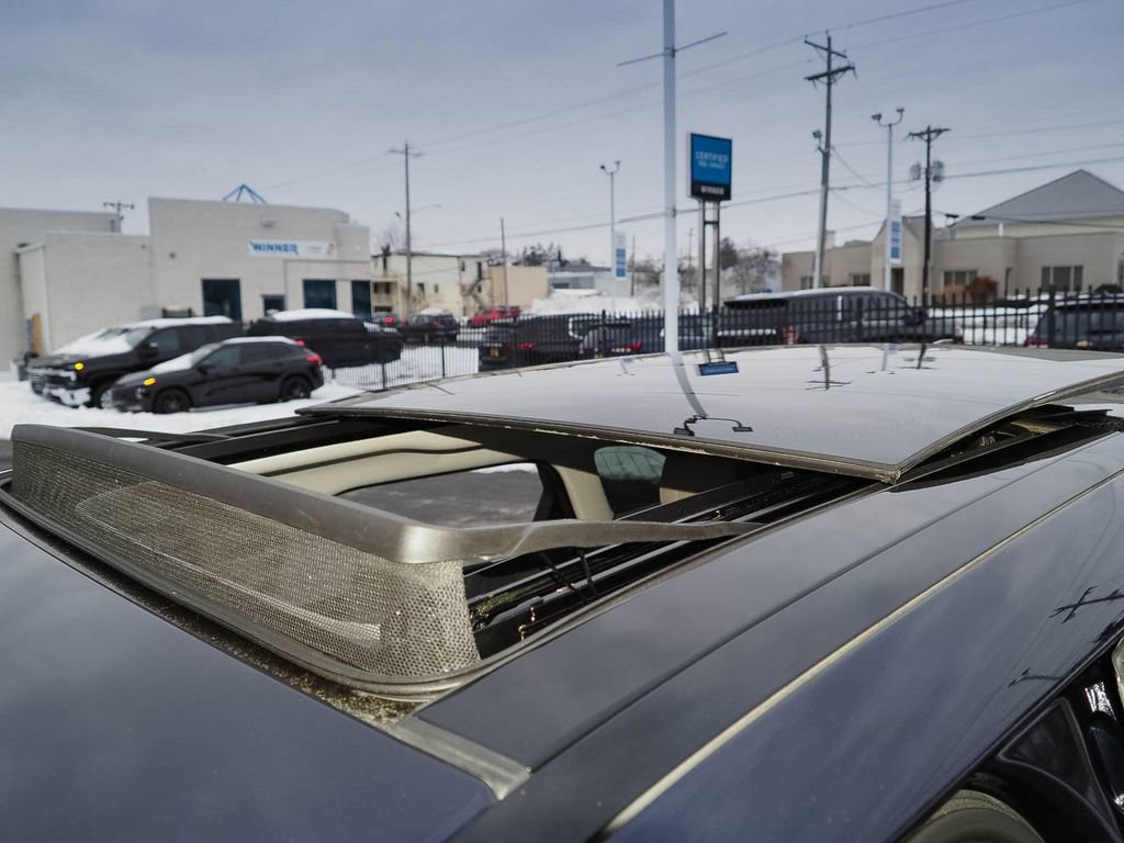 Used 2021 Land Rover Range Rover Velar S image 10