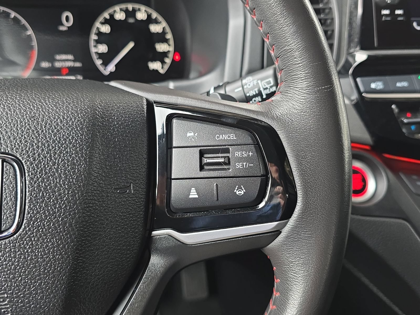 Certified 2025 Honda Odyssey Sport-L image 18
