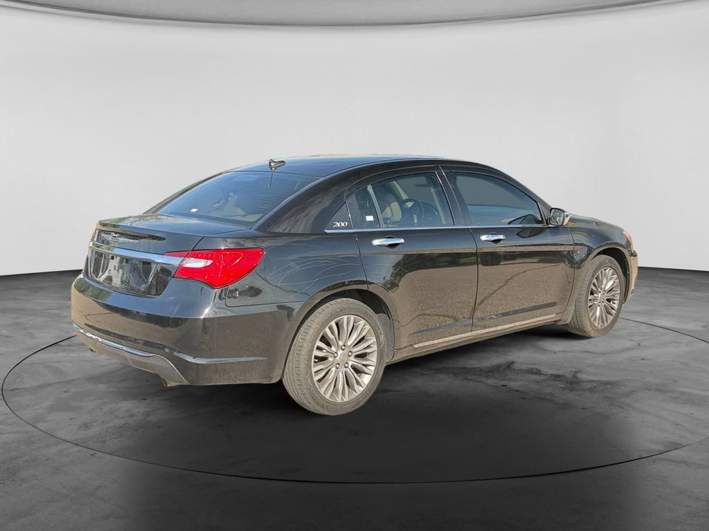 Used 2013 Chrysler 200 Limited w/ Sun/Sound Group FWD image 9