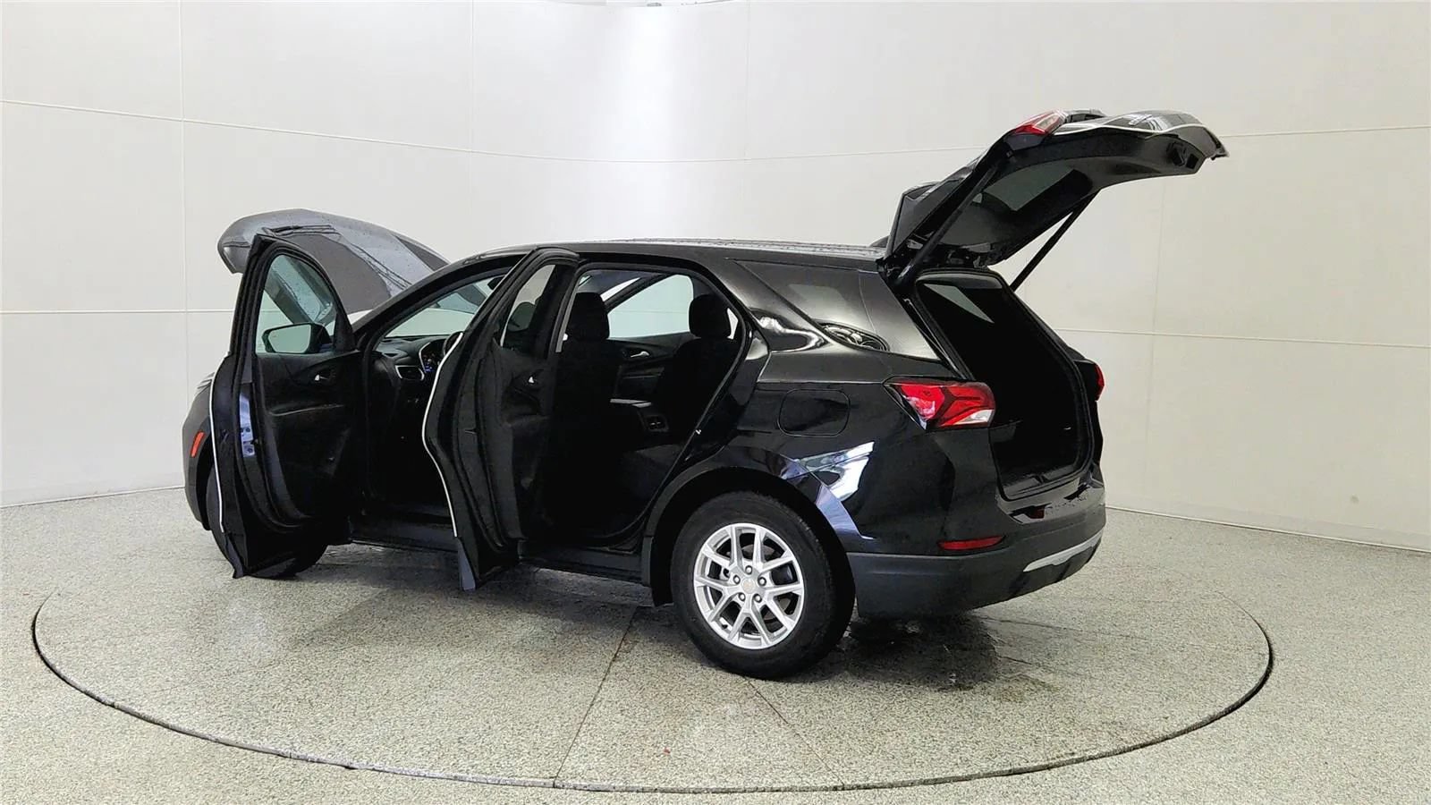 Used 2023 Chevrolet Equinox LT FWD image 11