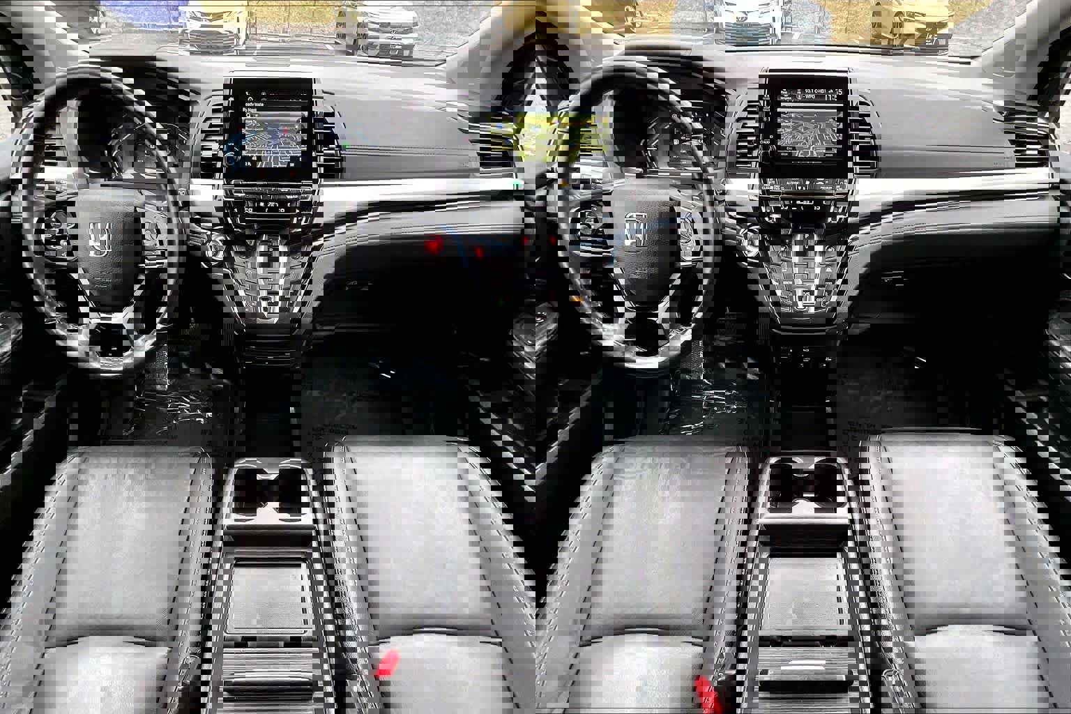 Used 2023 Honda Odyssey Touring image 16