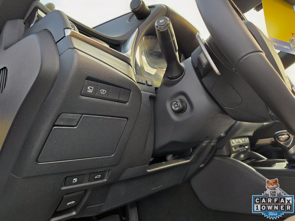Used 2021 Lexus ES 300h Ultra Luxury w/ Accessory Package FWD image 31