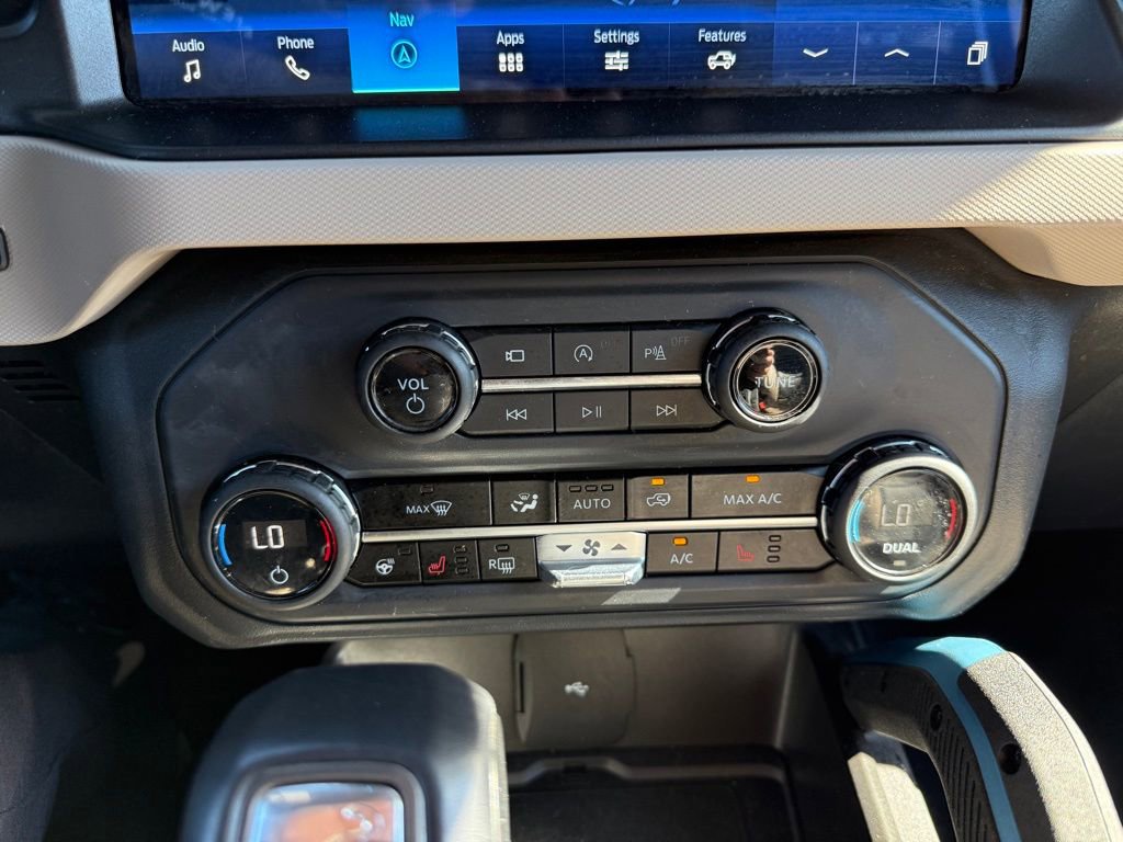 Used 2023 Ford Bronco Wildtrak image 29