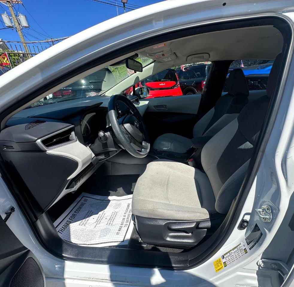 Used 2022 Toyota Corolla LE FWD image 21