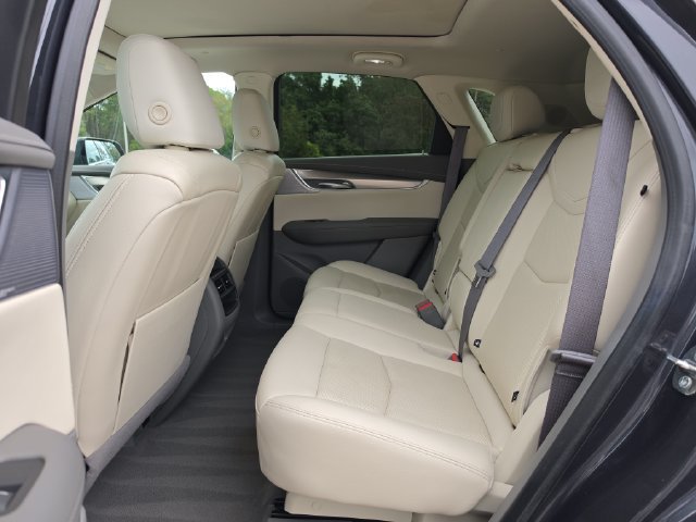 Used 2023 Cadillac XT5 Premium Luxury FWD image 13