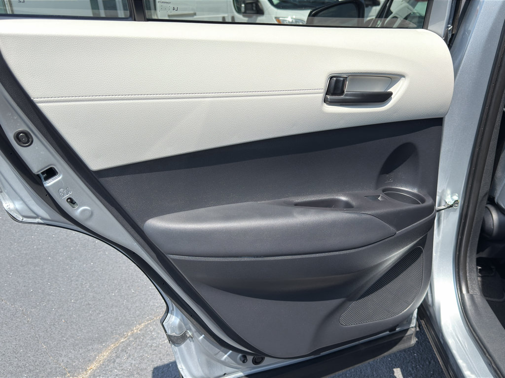 Used 2026 Toyota Corolla Cross LE FWD image 28