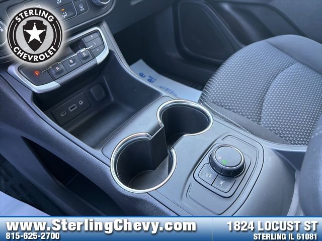 Used 2024 GMC Terrain SLE image 11