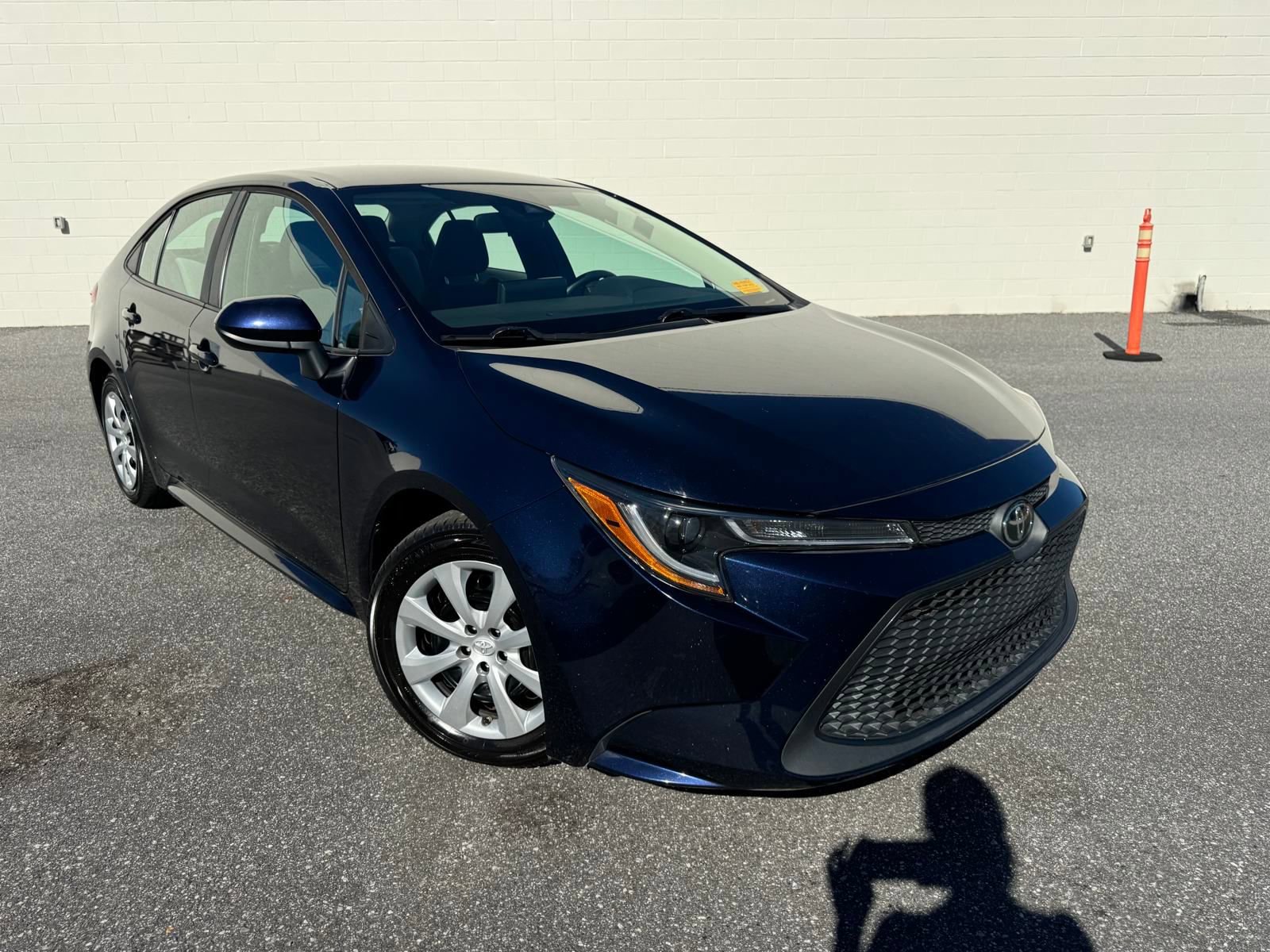Used 2022 Toyota Corolla LE image 1