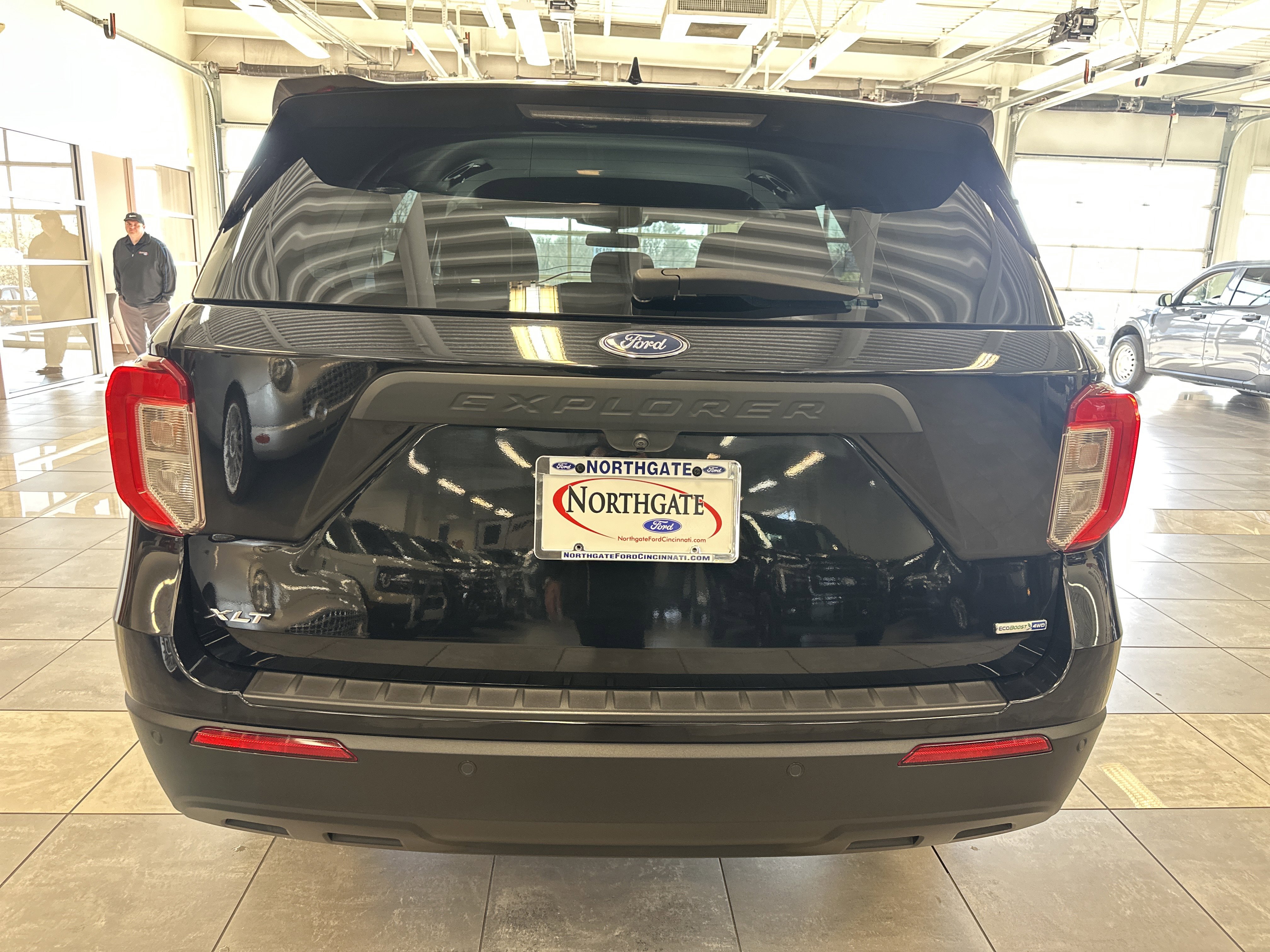 Used 2020 Ford Explorer XLT image 14