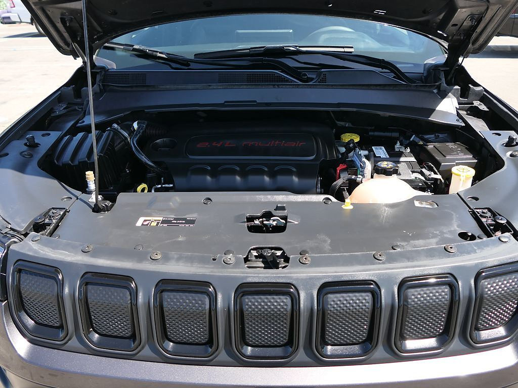 Used 2022 Jeep Compass Latitude FWD image 27