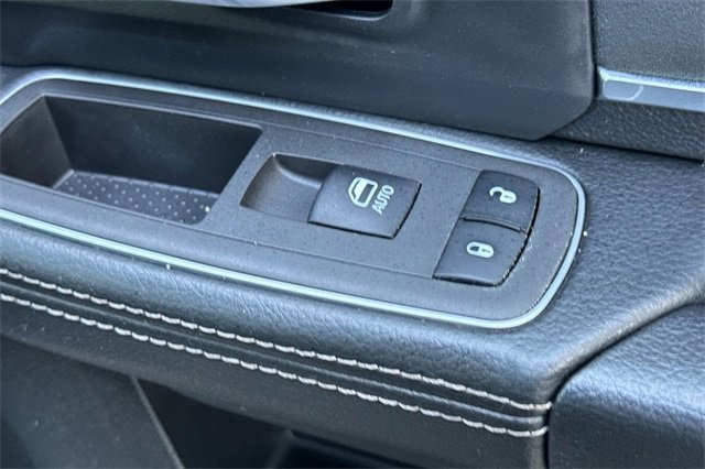 Used 2021 RAM 2500 Laramie w/ Night Edition image 22