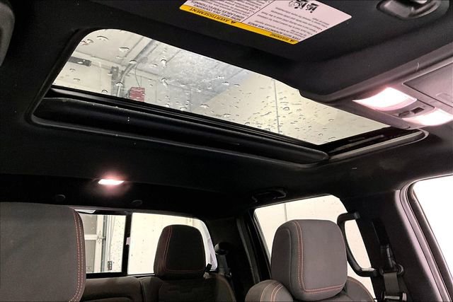Used 2023 Nissan Frontier PRO-4X image 28