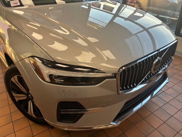 Used 2023 Volvo XC60 T8 Core w/ Climate Package image 2