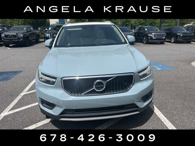 Used 2019 Volvo XC40 T5 Momentum AWD/4WD image 1