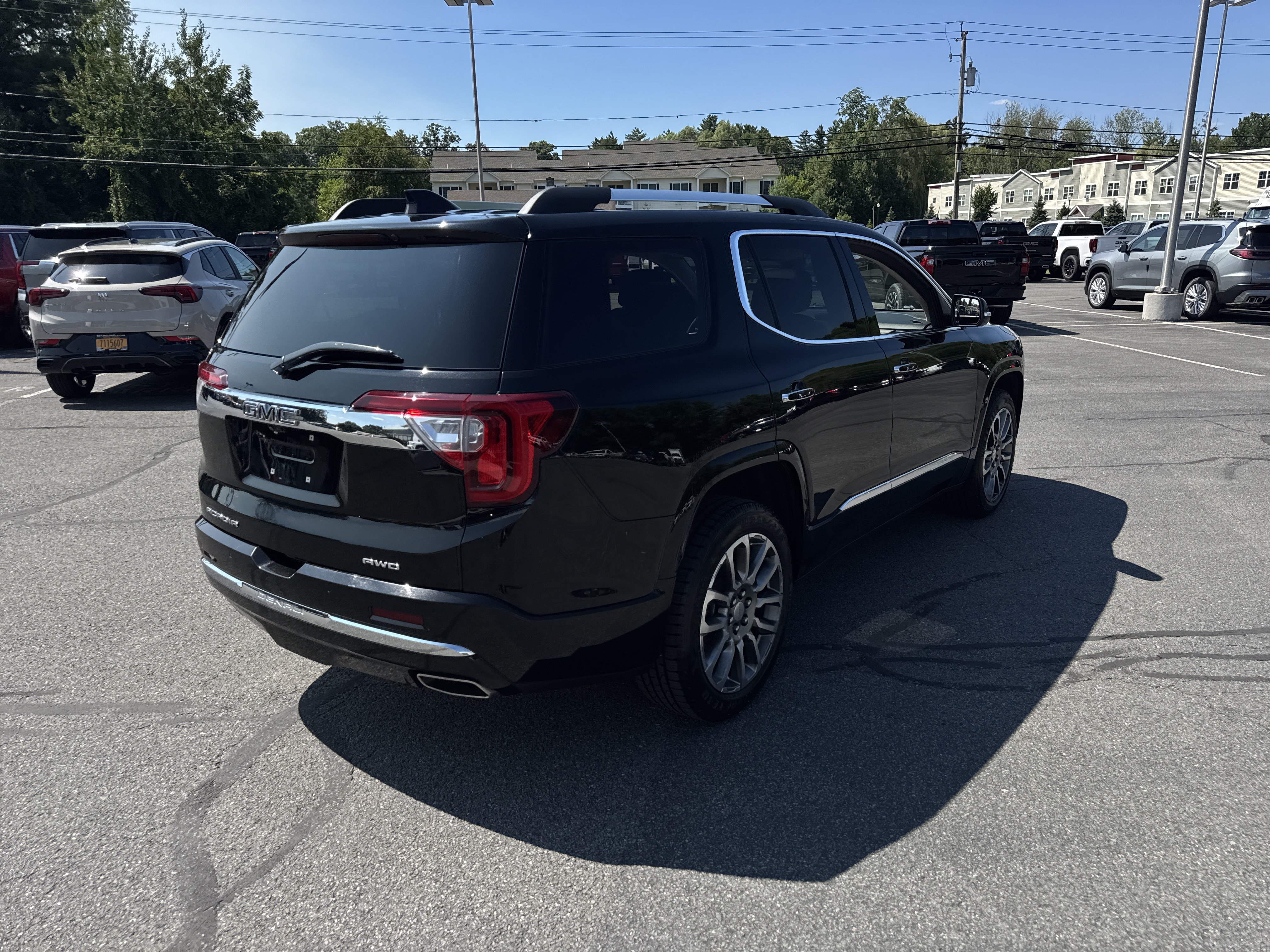 Certified 2022 GMC Acadia Denali w/ Denali Ultimate Package AWD/4WD image 7