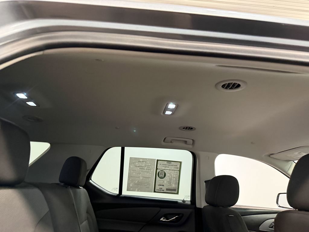 Used 2020 Chevrolet Traverse LS image 69