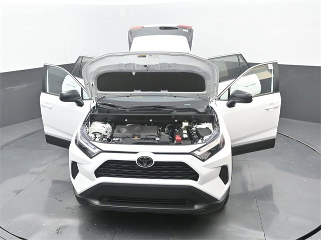 Used 2025 Toyota RAV4 LE image 33