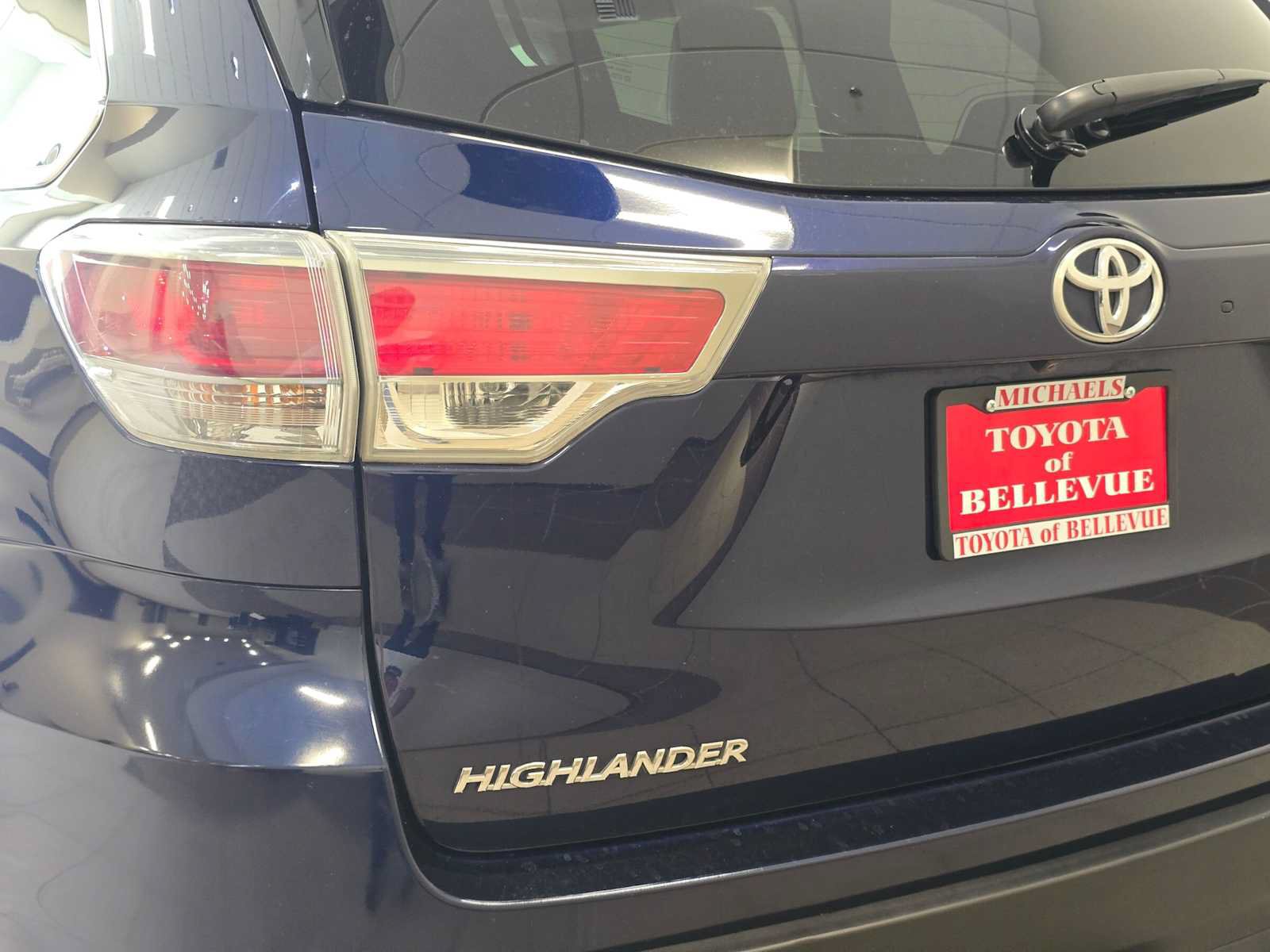Used 2016 Toyota Highlander XLE AWD/4WD image 7