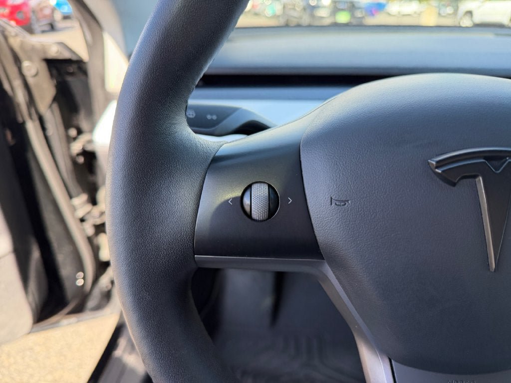 Used 2021 Tesla Model 3 Long Range AWD/4WD image 15