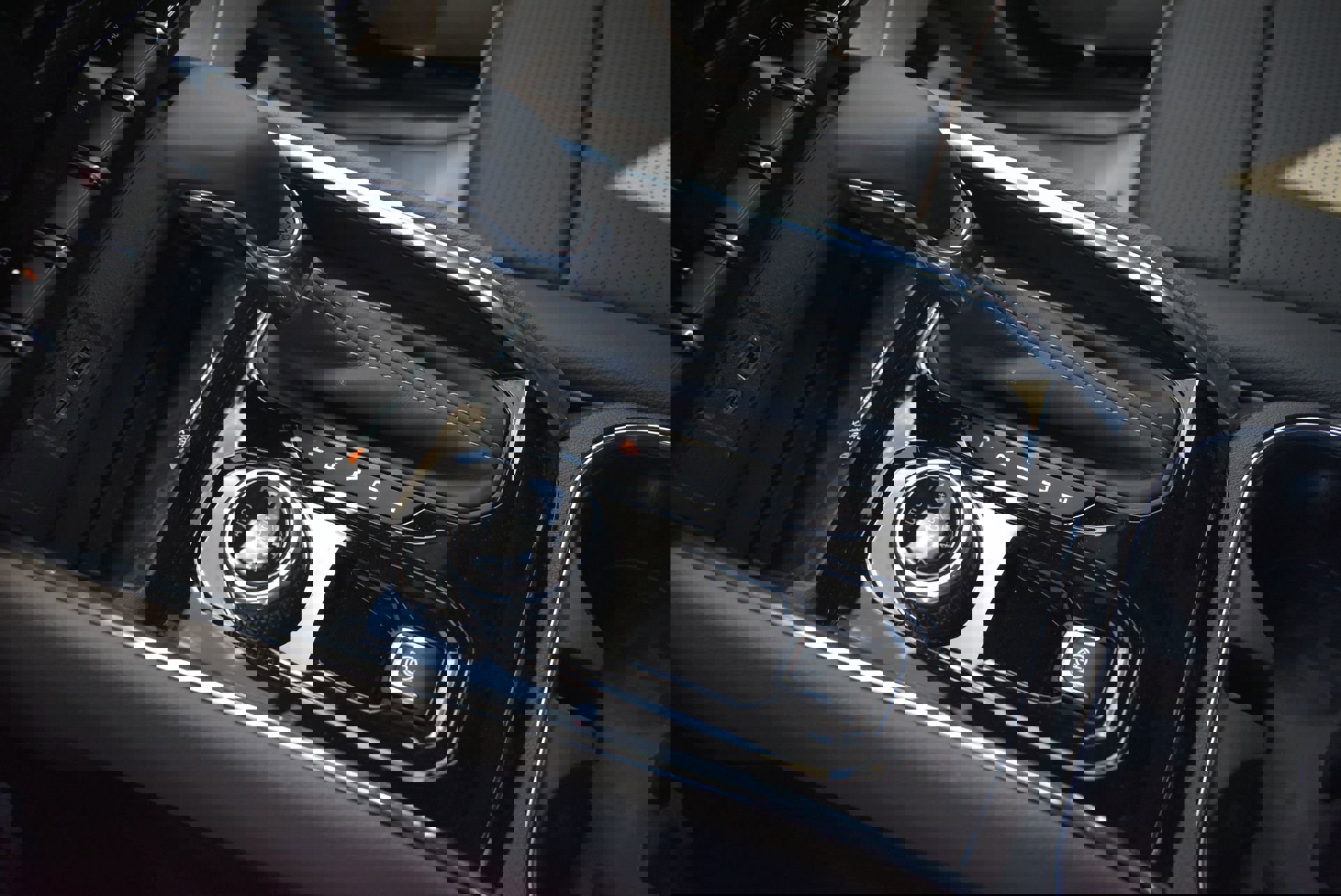 New 2026 GMC Canyon Denali w/ LPO, Denali Black Edition image 33